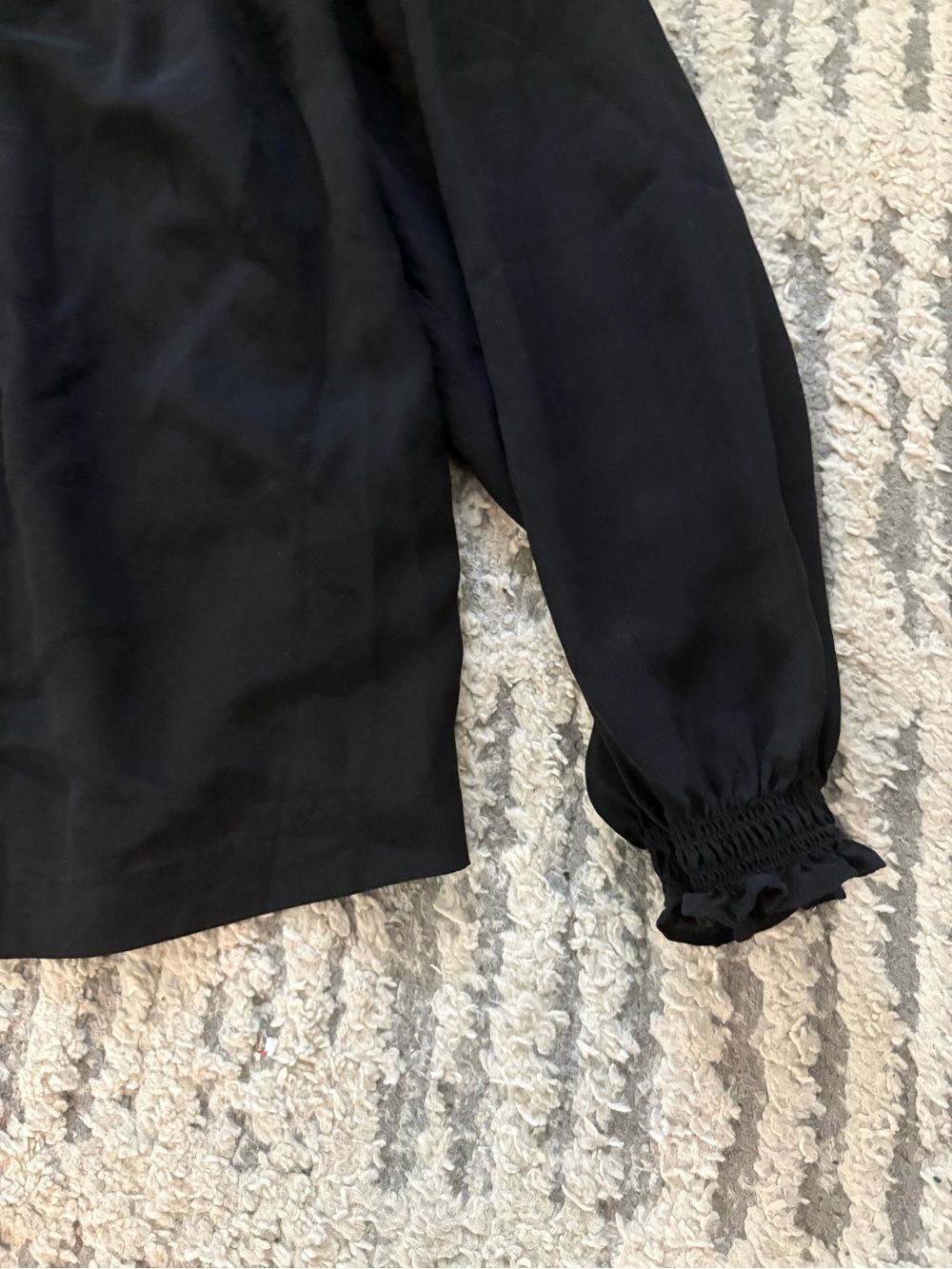 Maje 100% silk black lightweight long sleeve elasticated top blouse size L - Picture 2 of 5